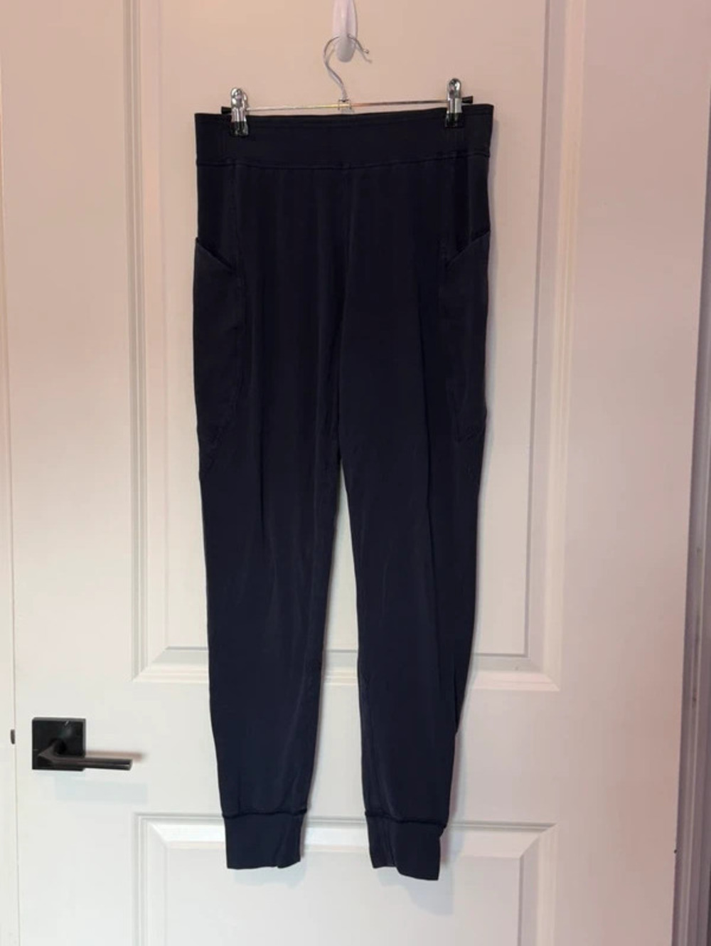 Lululemon navy blue size 6 athletic pants